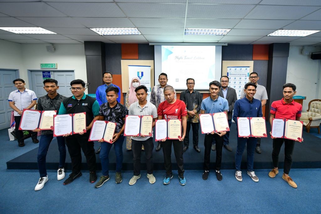 10 participants completed Fibre Optic Course training successfully